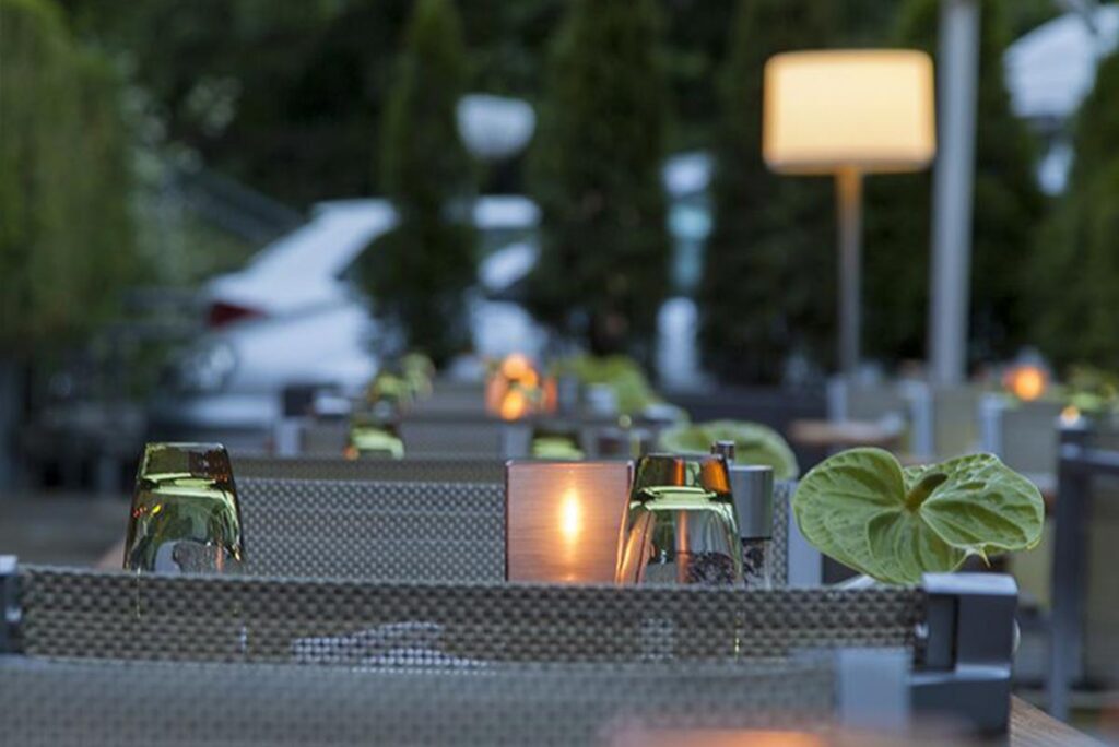 Terrasse-abends_neu-2